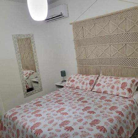 Doride Appartamento Sulla Spiaggia Balestrate Kültér fotó