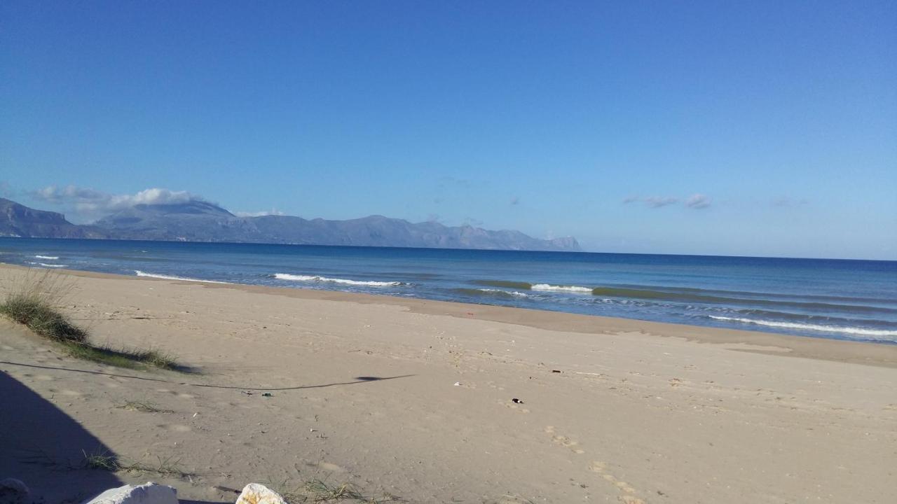 Doride Appartamento Sulla Spiaggia Balestrate Kültér fotó